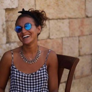 Meet your Posher, Natalie